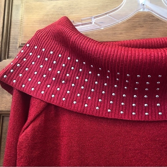 Questions / NWT/ Women's /Metallic Red Sweater/ Gold Studs(Neck/Sleeves) M - Picture 2 of 9